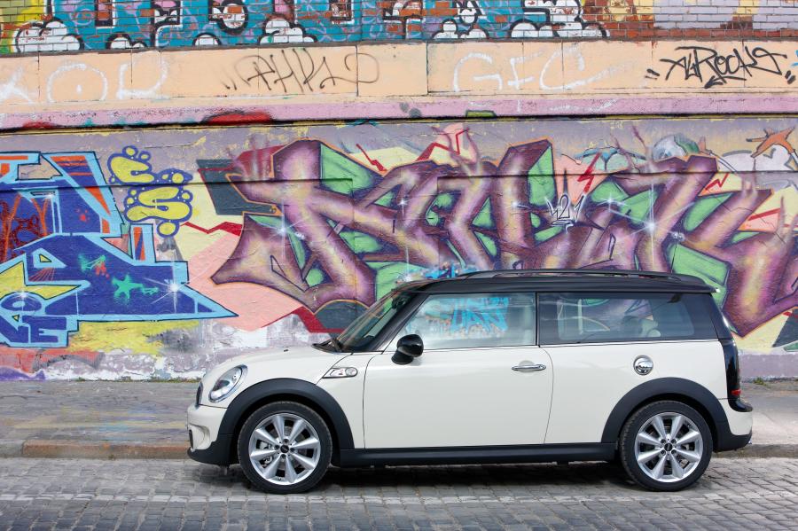  Mini Cooper S Clubman 2011 года  (фото 10 из 26)